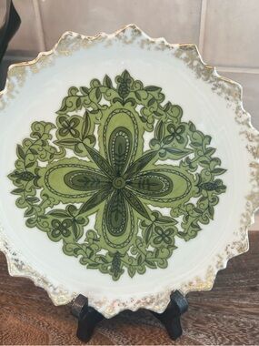 Decorative Scalloped Ceramic Plate with Green Floral Medallion